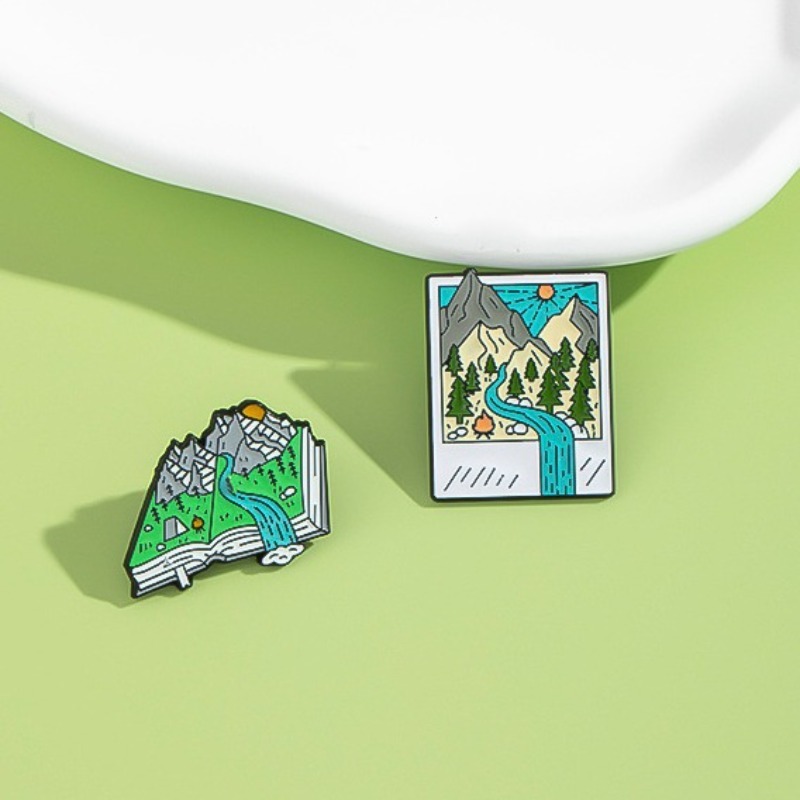 Adventure-Themed Enamel Pins:  - Outdoor Adventure Books บทวิจารณ์และราคา